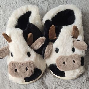 Plush Slippers Adult Cow Slippers For Women Men Cute Cow Slides.